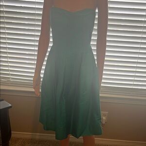 Elegant Green Strapless Dress